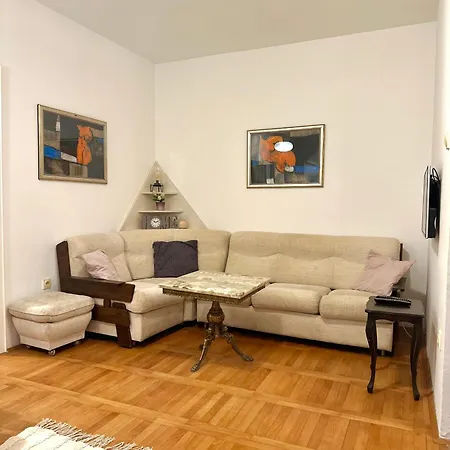 Centar Novi Sad-free Parking Apartment